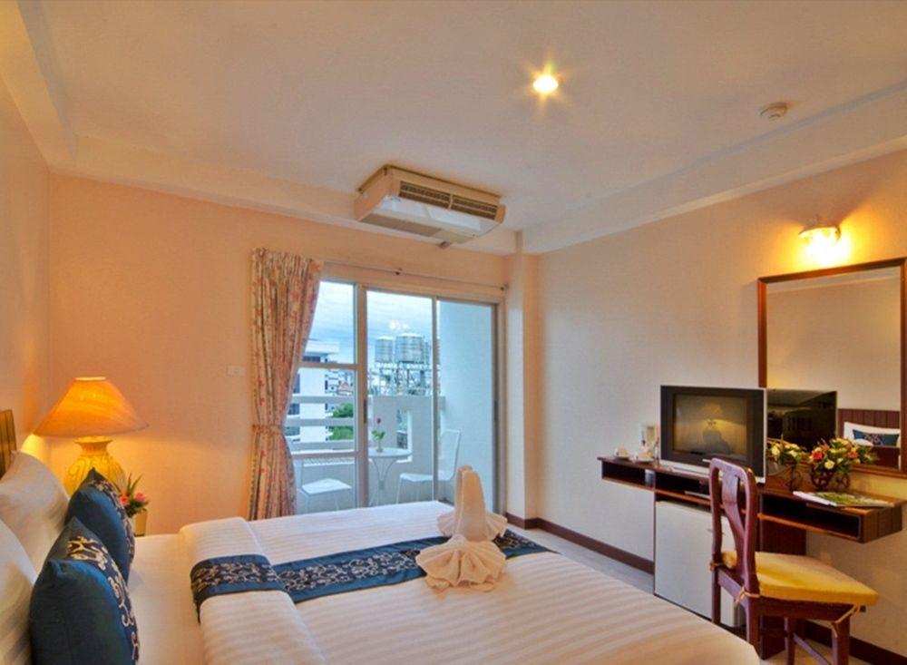 Eastiny Place Hotel Pattaya Exteriör bild