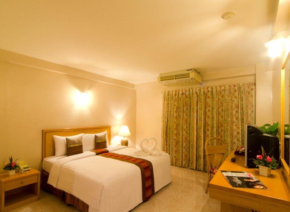 Eastiny Place Hotel Pattaya Exteriör bild
