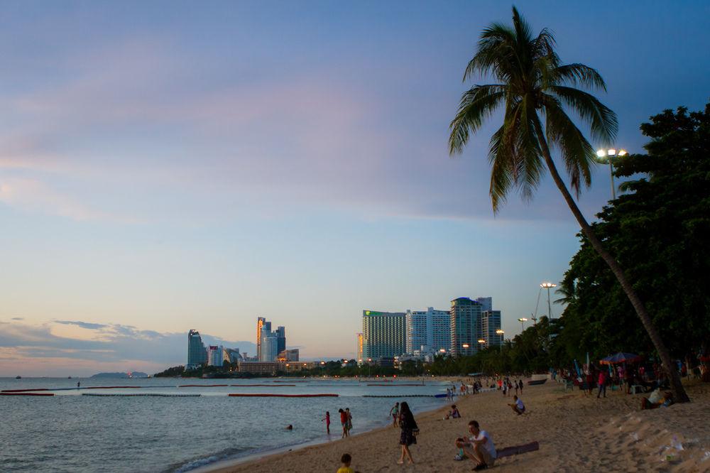 Eastiny Place Hotel Pattaya Exteriör bild