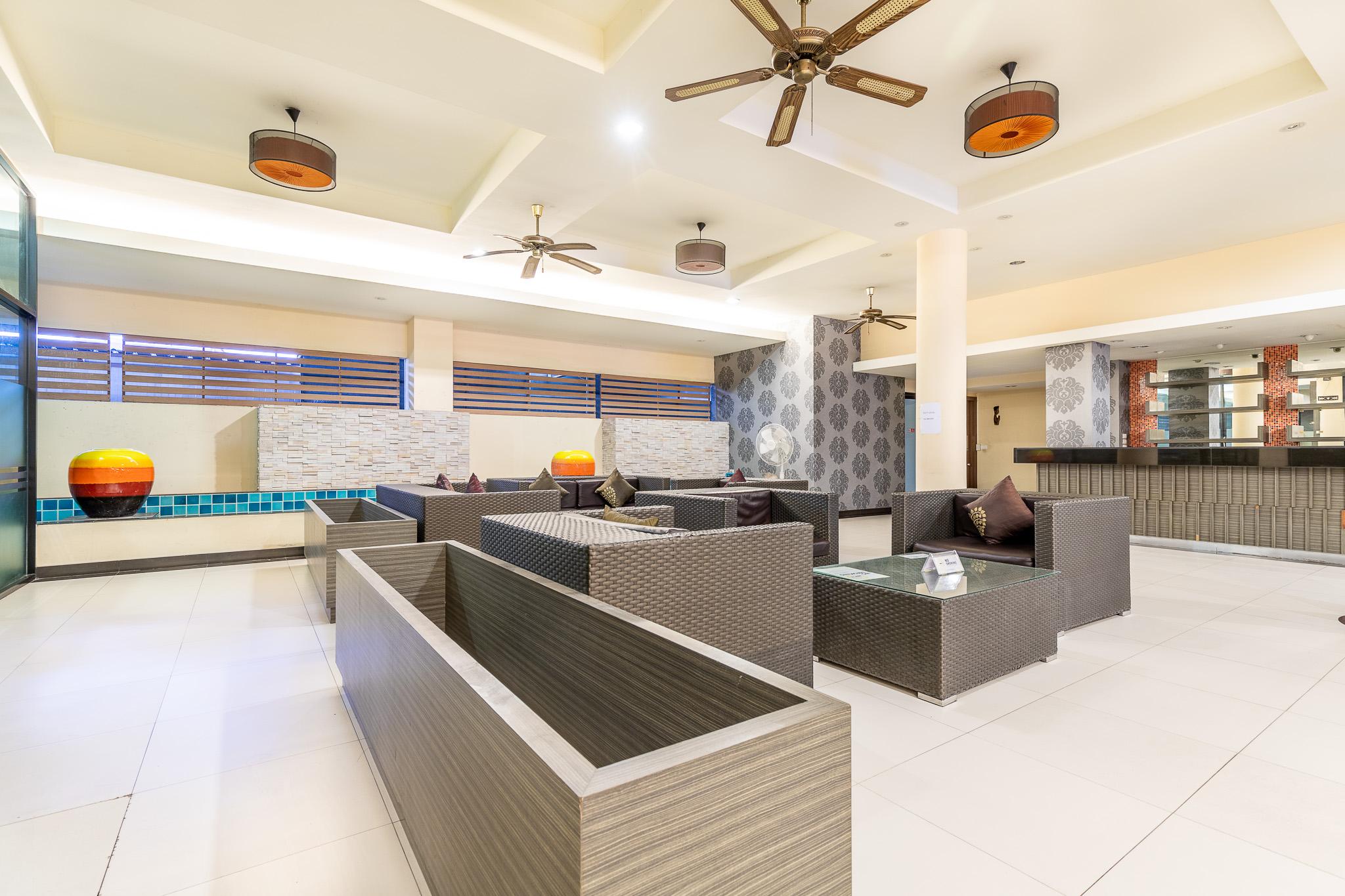 Eastiny Place Hotel Pattaya Exteriör bild