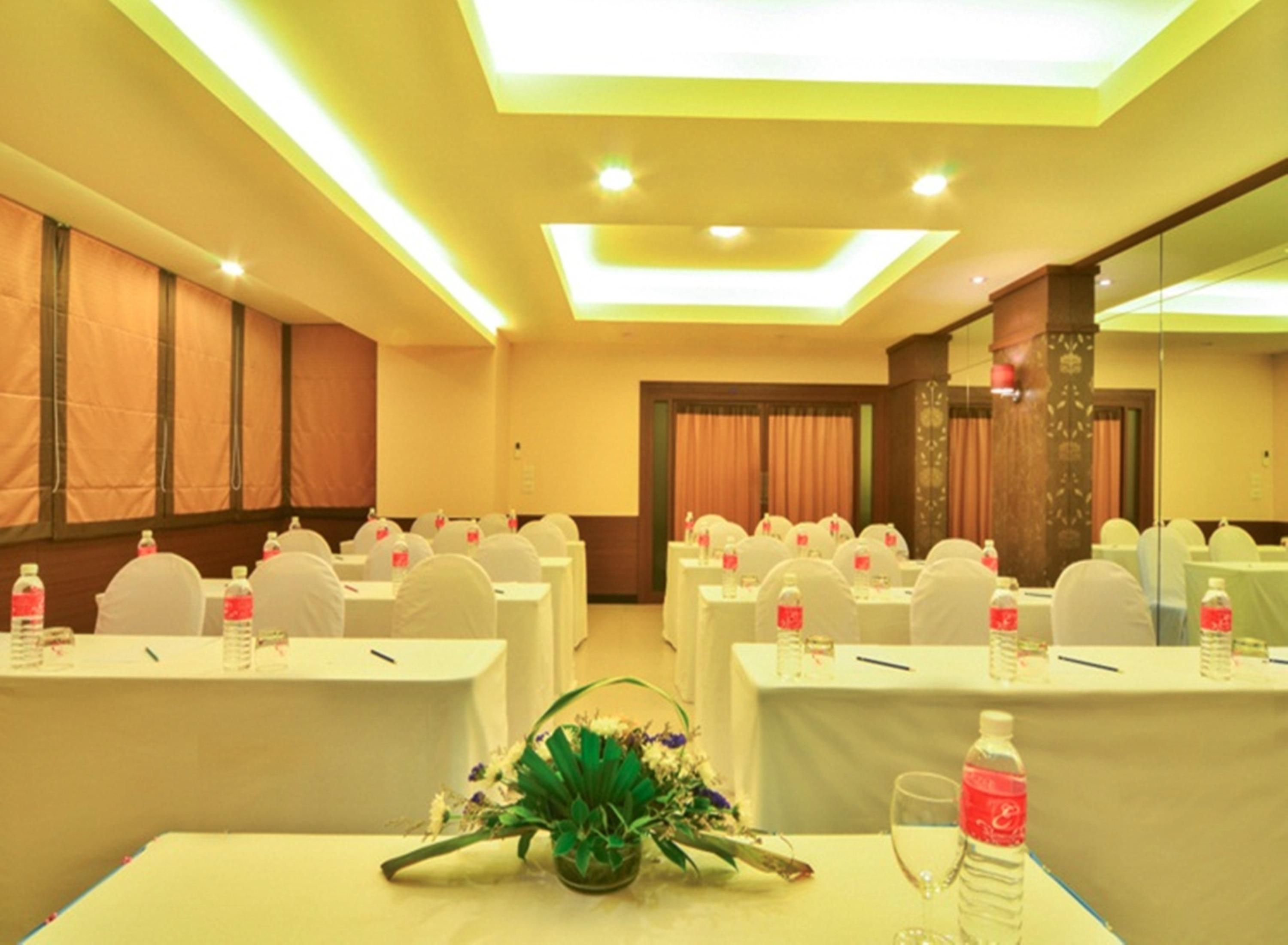 Eastiny Place Hotel Pattaya Exteriör bild