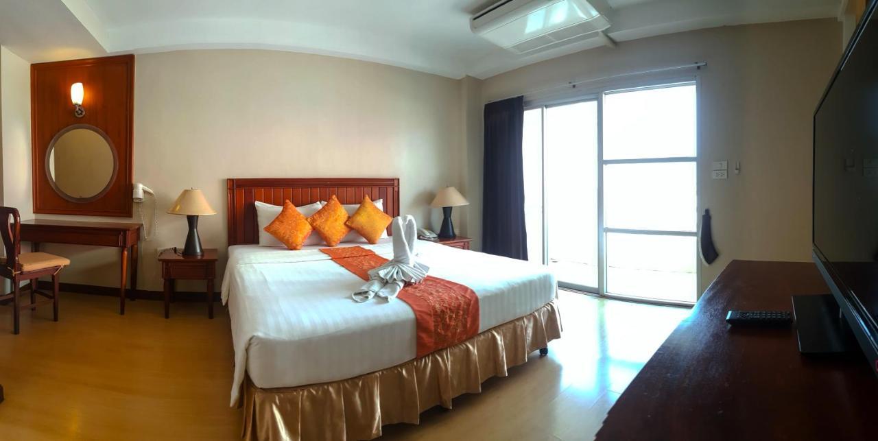 Eastiny Place Hotel Pattaya Exteriör bild